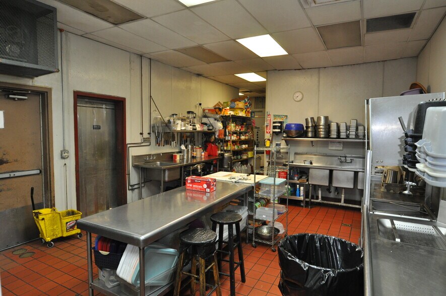 More Photos Of 5370 Peachtree Industrial Blvd, Norcross Restaurant For Sale