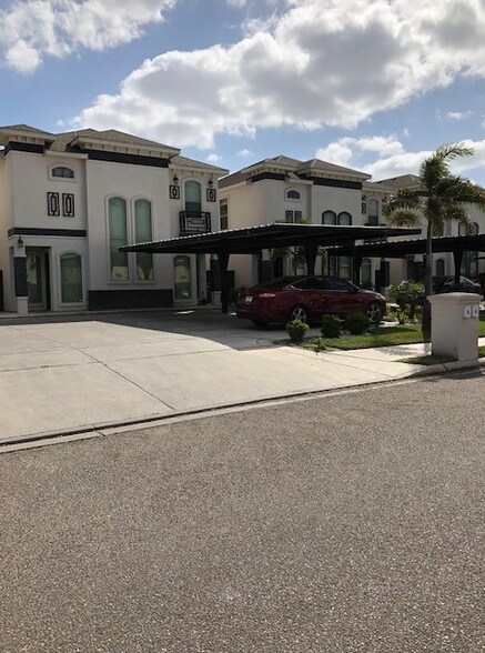 More Photos Of 1407 W Kiwi Ave, Pharr Apartments For Sale