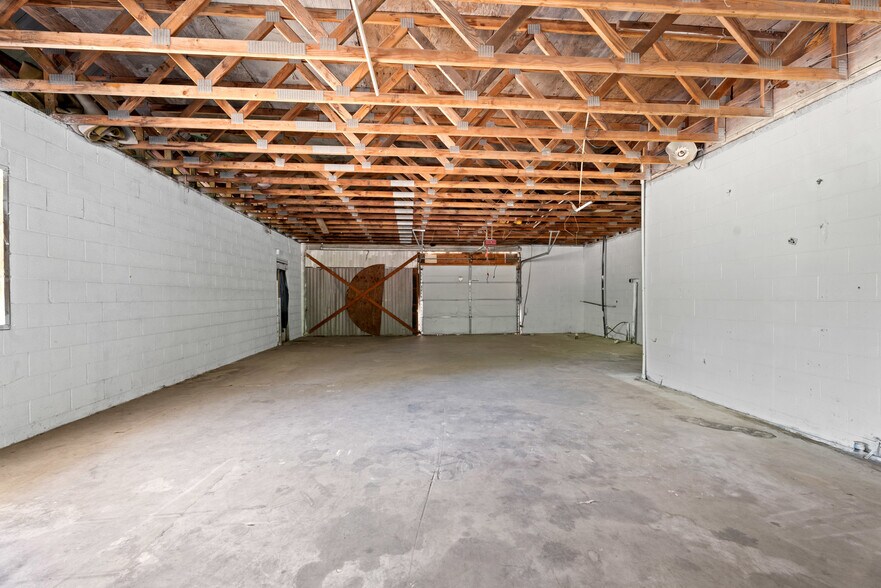 More Photos Of 39913 221st ave, Amboy General Retail For Sale