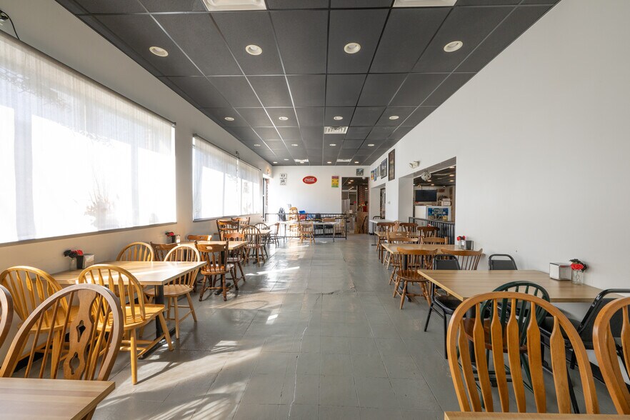 More Photos Of 601 Front St, Catasauqua Restaurant For Sale
