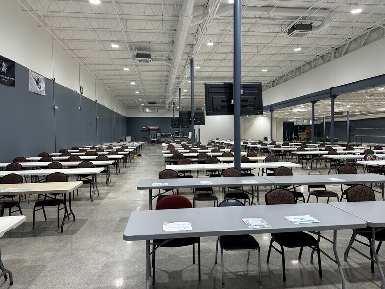More Photos Of 2708 Lee Hwy, Troutville Freestanding For Lease