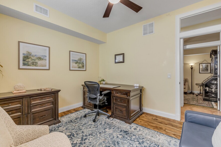 More Photos Of 136 Julia St, New Smyrna Beach Flex For Sale