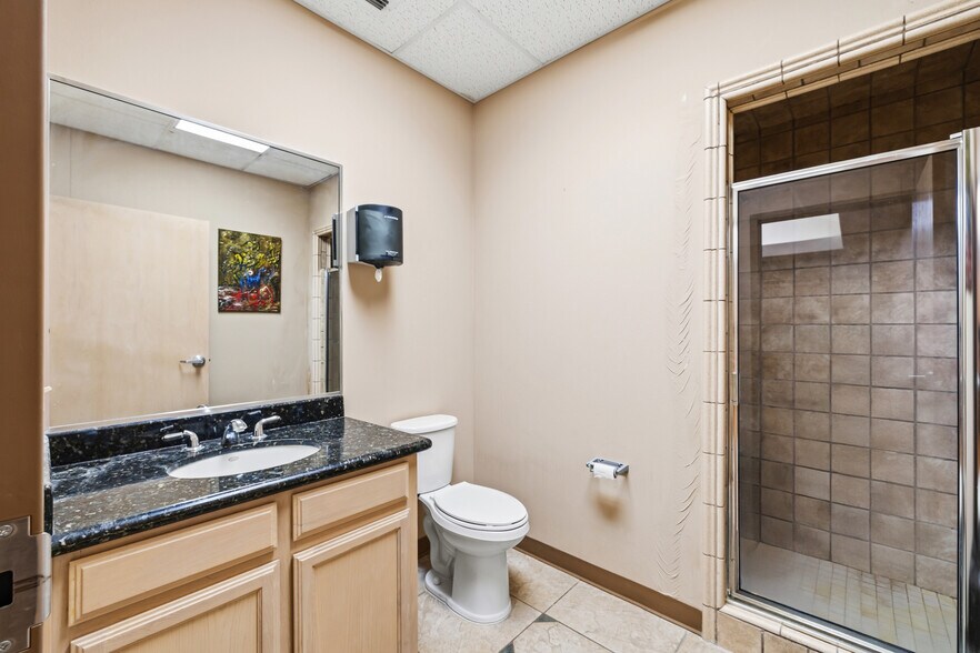 More Photos Of 1200 E Savannah Ave, McAllen Medical For Sale