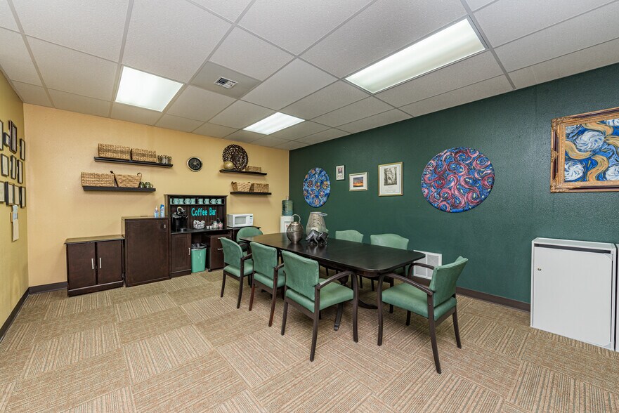 More Photos Of 213 E Washington St, Sequim Storefront Retail Office For Sale