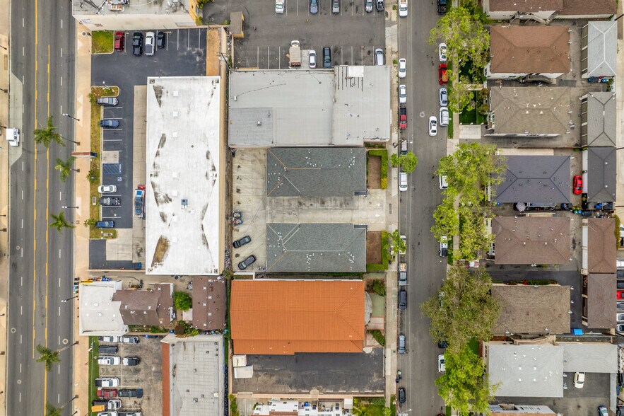 More Photos Of 1419 S Sycamore St, Santa Ana Apartments For Sale