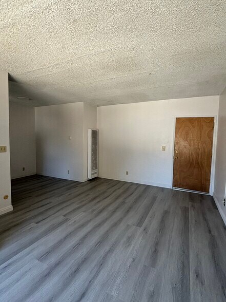 More Photos Of 5213 Meridian St, Los Angeles Apartments For Sale