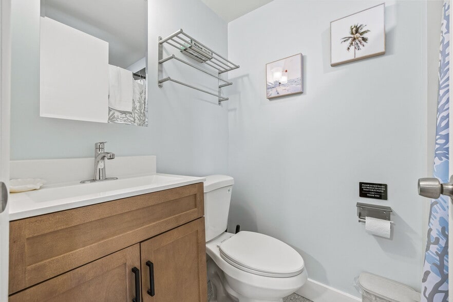 More Photos Of 12100 Gulf Blvd, Treasure Island Hotel For Sale