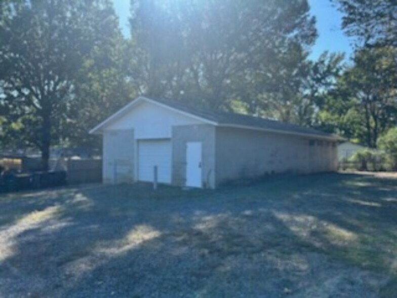 More Photos Of 6709 Wayne Dr, North Little Rock Service For Lease