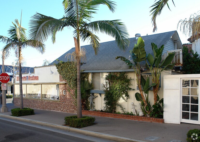 More Photos Of 701 E Balboa Blvd, Newport Beach Storefront Retail Residential For Lease