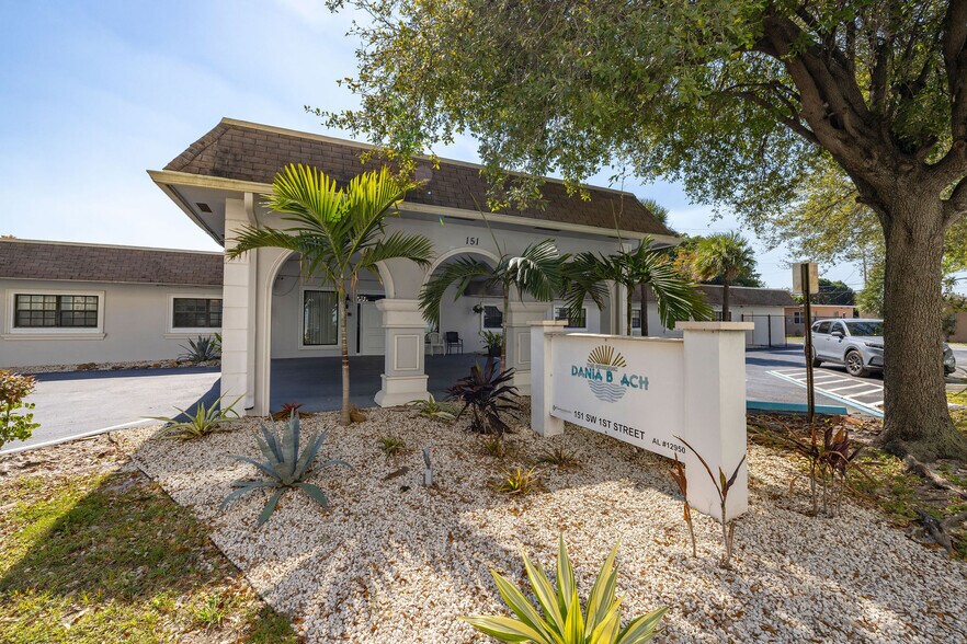 More Photos Of 151 SW 1st St, Dania Beach Assisted Living For Lease