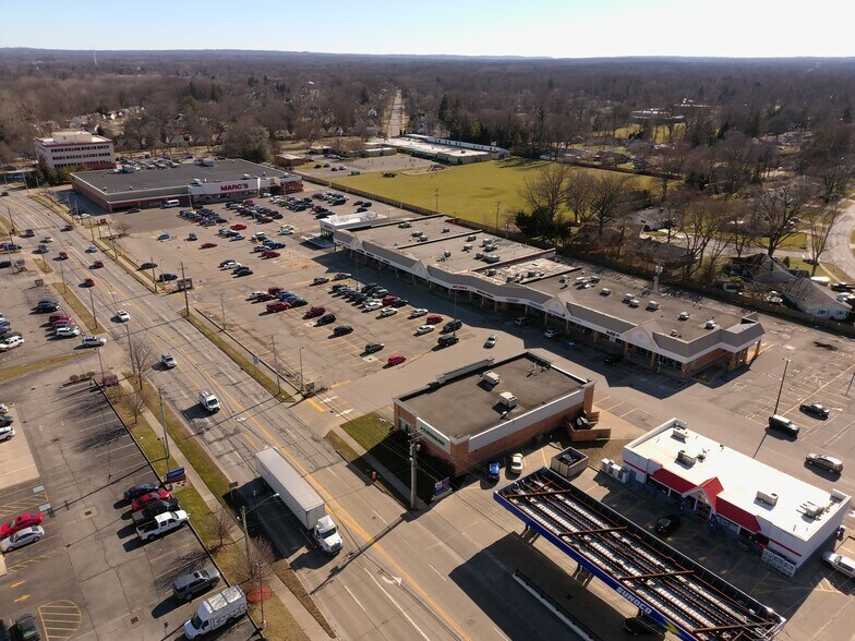 More Photos Of 371-447 W Bagley Rd, Berea Unknown For Sale
