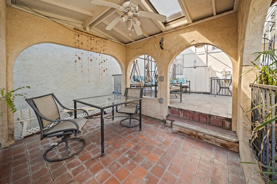 More Photos Of 906 E Commonwealth Ave, Fullerton Storefront For Sale