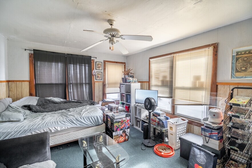 More Photos Of 447-449 NY-31, Bridgeport Apartments For Sale