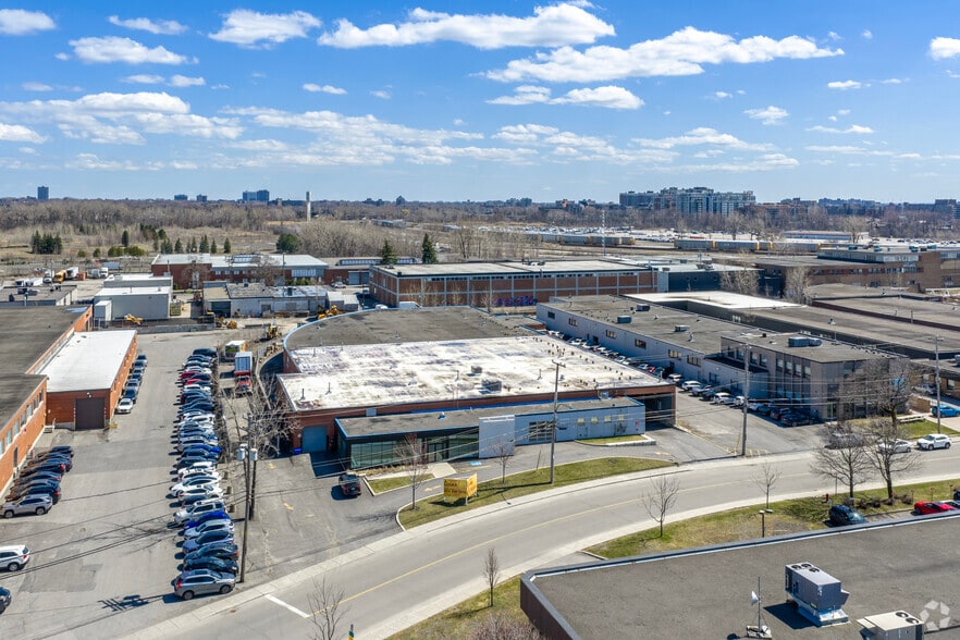 More Photos Of 5720-5726 Ferrier, Mont-Royal Manufacturing For Lease
