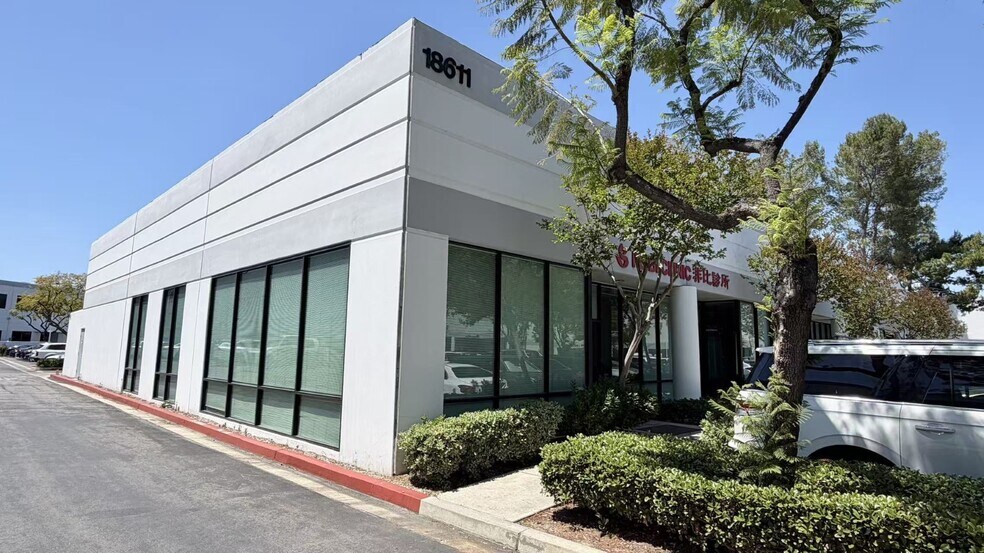 More Photos Of 18611 Gale Ave, City of Industry Medical For Lease