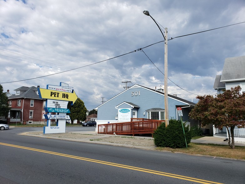 Primary Photo Of 501 E Main St, Palmyra Freestanding For Lease