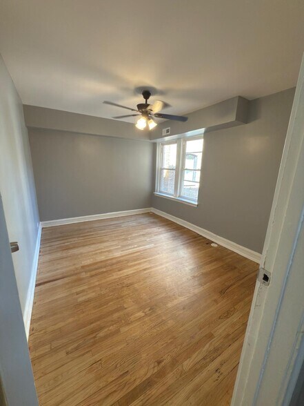 More Photos Of 6215 N Washtenaw Ave, Chicago Apartments For Sale