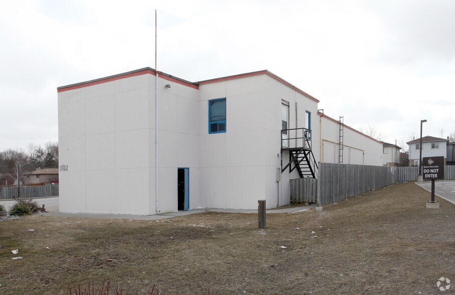 More Photos Of 382 Holland St W, Bradford West Gwillimbury Restaurant For Sale