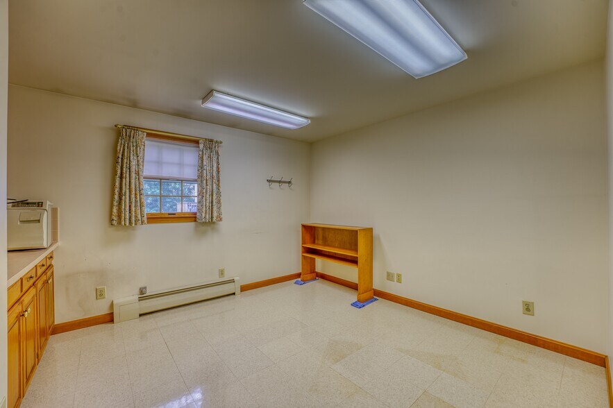 More Photos Of 188 Cottage St, Littleton Office Residential For Sale
