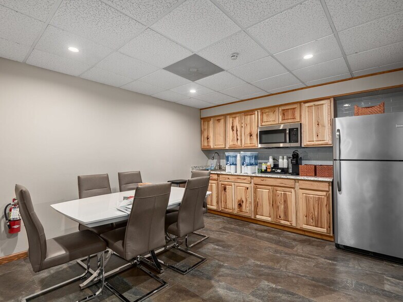 More Photos Of 50 Fisk Dr, Arden Office For Sale