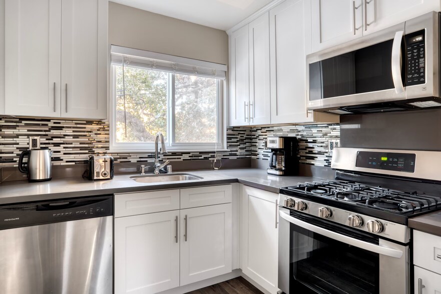 More Photos Of 710 Laurel Ave, San Mateo Apartments For Sale