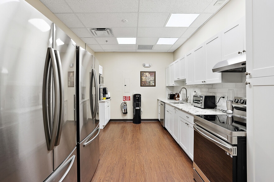 More Photos Of 510 County Road 466, Lady Lake Coworking Space