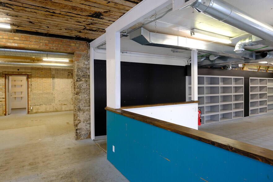 More Photos Of 408 W Main St, Benton Harbor Freestanding For Lease