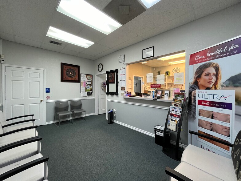 More Photos Of 3106 S W S Young Dr, Killeen Medical For Lease
