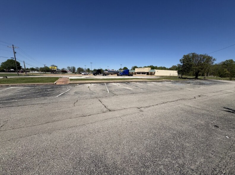 More Photos Of 800 US-67, Walnut Ridge Land For Sale