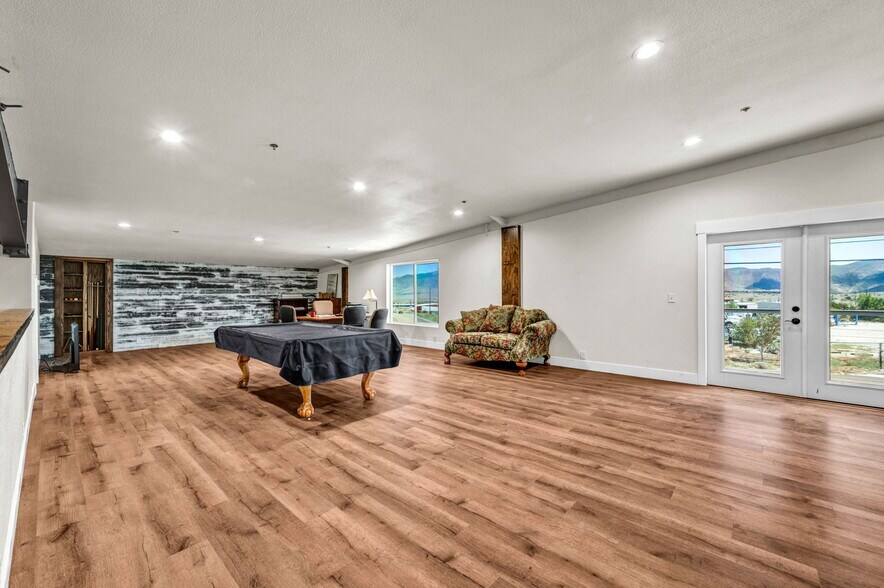 More Photos Of 2 Brown dr, Mound House Manufacturing For Sale