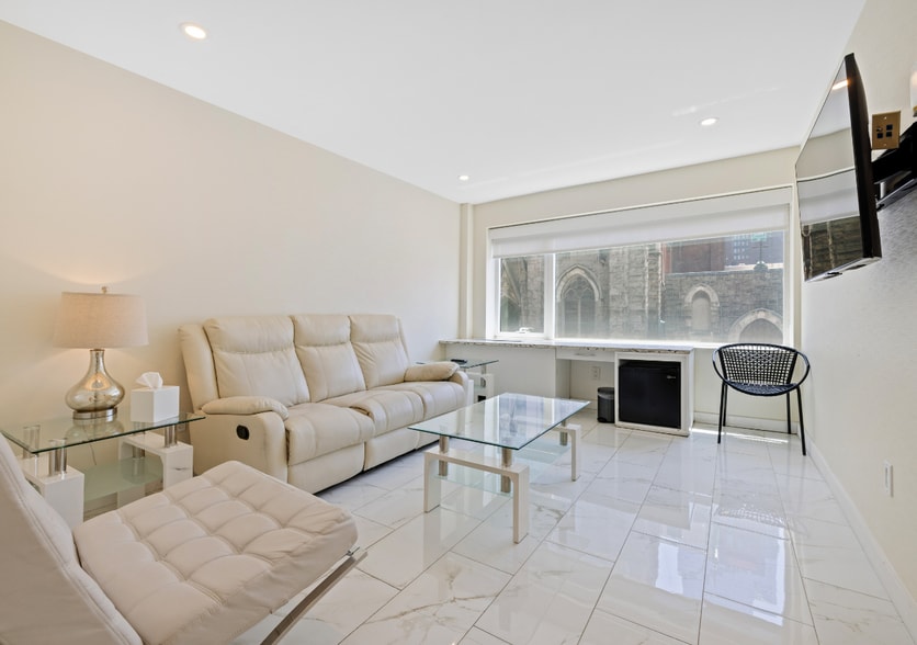 More Photos Of 510 W 42nd St, New York Hotel For Sale