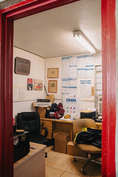More Photos Of 601 S School Ave, Fayetteville Auto Repair For Sale
