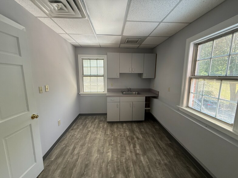 More Photos Of 601-623 Emancipation Hwy, Fredericksburg Medical For Sale