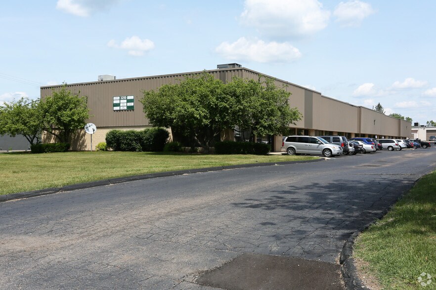 More Photos Of 3250 Old Farm Ln, Commerce Township Warehouse For Lease