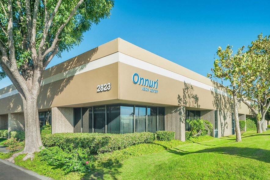 More Photos Of 2805-2807 McGaw Ave, Irvine Light Distribution For Lease