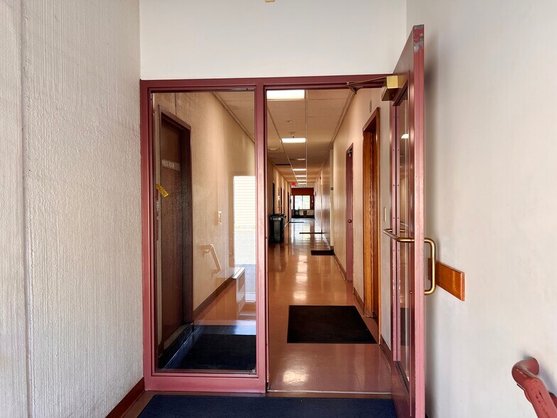 More Photos Of 506 James St, Brainerd Warehouse For Sale