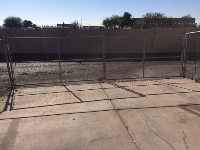 More Photos Of 7619 N 67th Ave, Glendale Warehouse For Lease