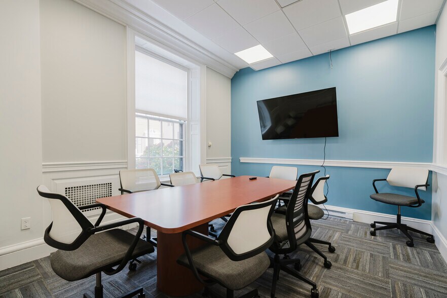 More Photos Of 32-40 Court St, Plymouth Office For Lease