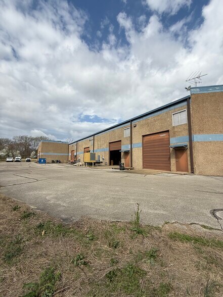 More Photos Of 4161 Getwell Rd, Memphis Warehouse For Sale