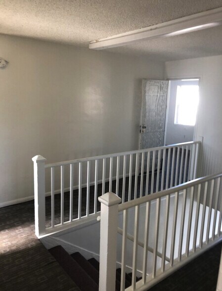 More Photos Of 2048-2050 W Florence Ave, Los Angeles Office For Sale