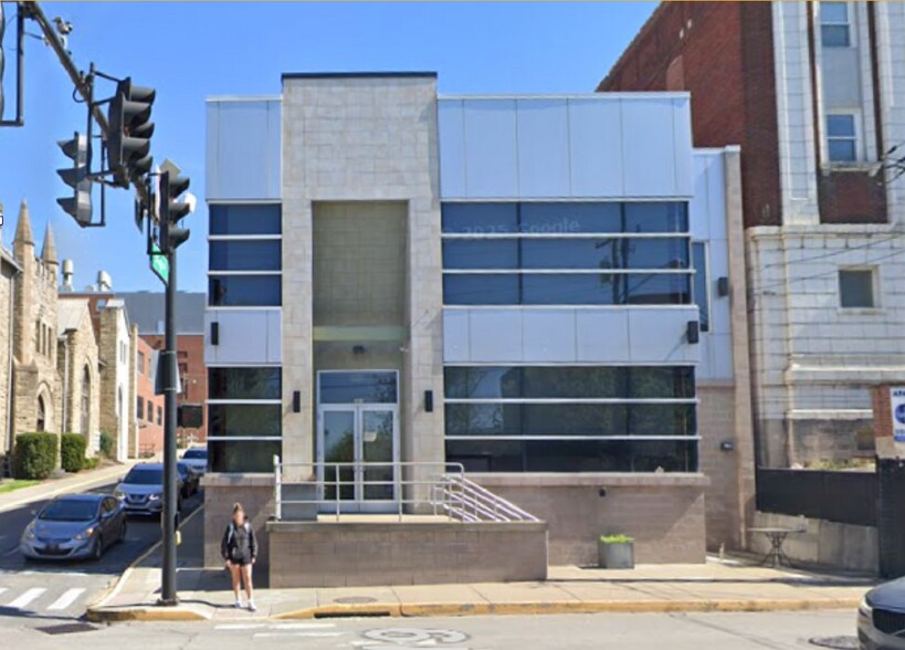 Primary Photo Of 207 Willey St, Morgantown General Retail For Lease