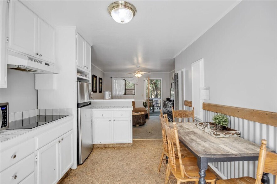 More Photos Of 22732 Middle Camp rd, Sonora Hotel For Sale