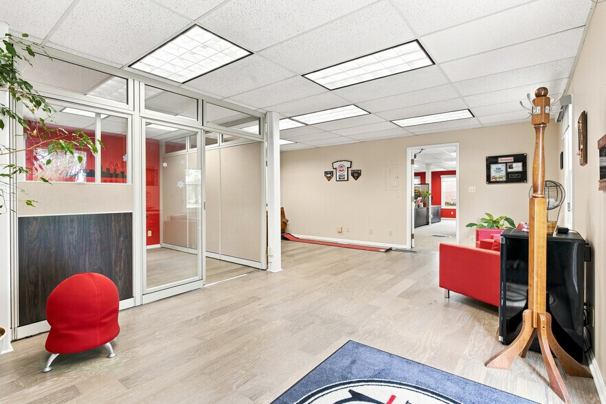 More Photos Of 33610 Solon Rd, Solon Office For Sale