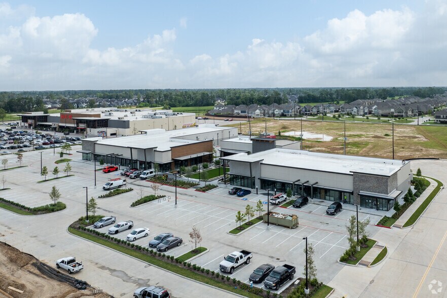 More Photos Of SEC of Woodland Hills Dr @ Madera Run Parkway, Atascocita Unknown For Lease