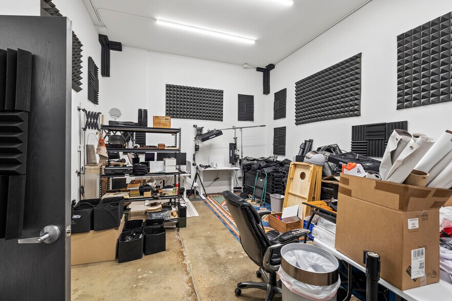 More Photos Of 324 Jefferson St, Fort Collins Warehouse For Lease