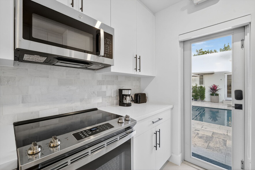 More Photos Of 8109 Harding Ave, Miami Beach Specialty For Sale