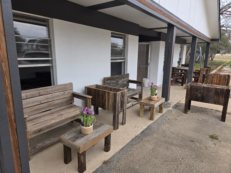 More Photos Of 329 School Dr, Poteet Skilled Nursing Facility For Sale