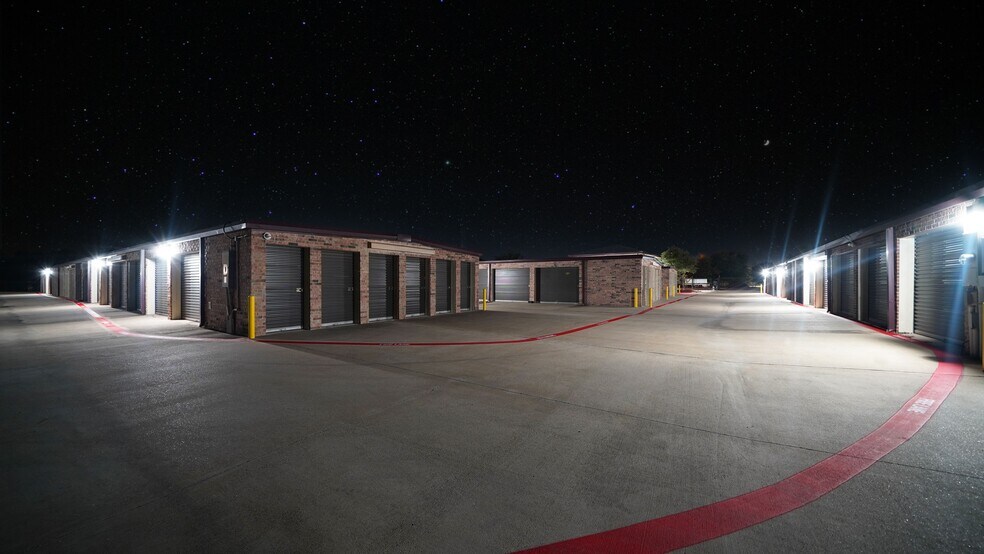 More Photos Of 2672 HORSE HAVEN LN, College Station Self Storage For Sale