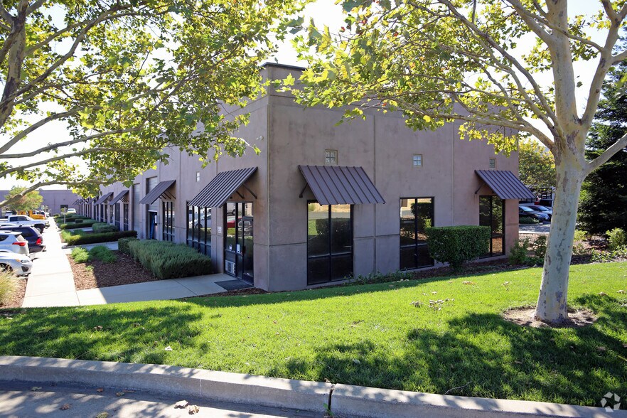 More Photos Of 1001 Nichols Dr, Rocklin Warehouse For Lease