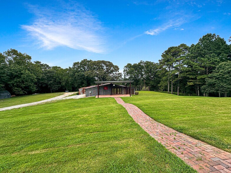 More Photos Of 8400 Atlanta Newnan Rd, Chattahoochee Hills Lodge Meeting Hall For Sale